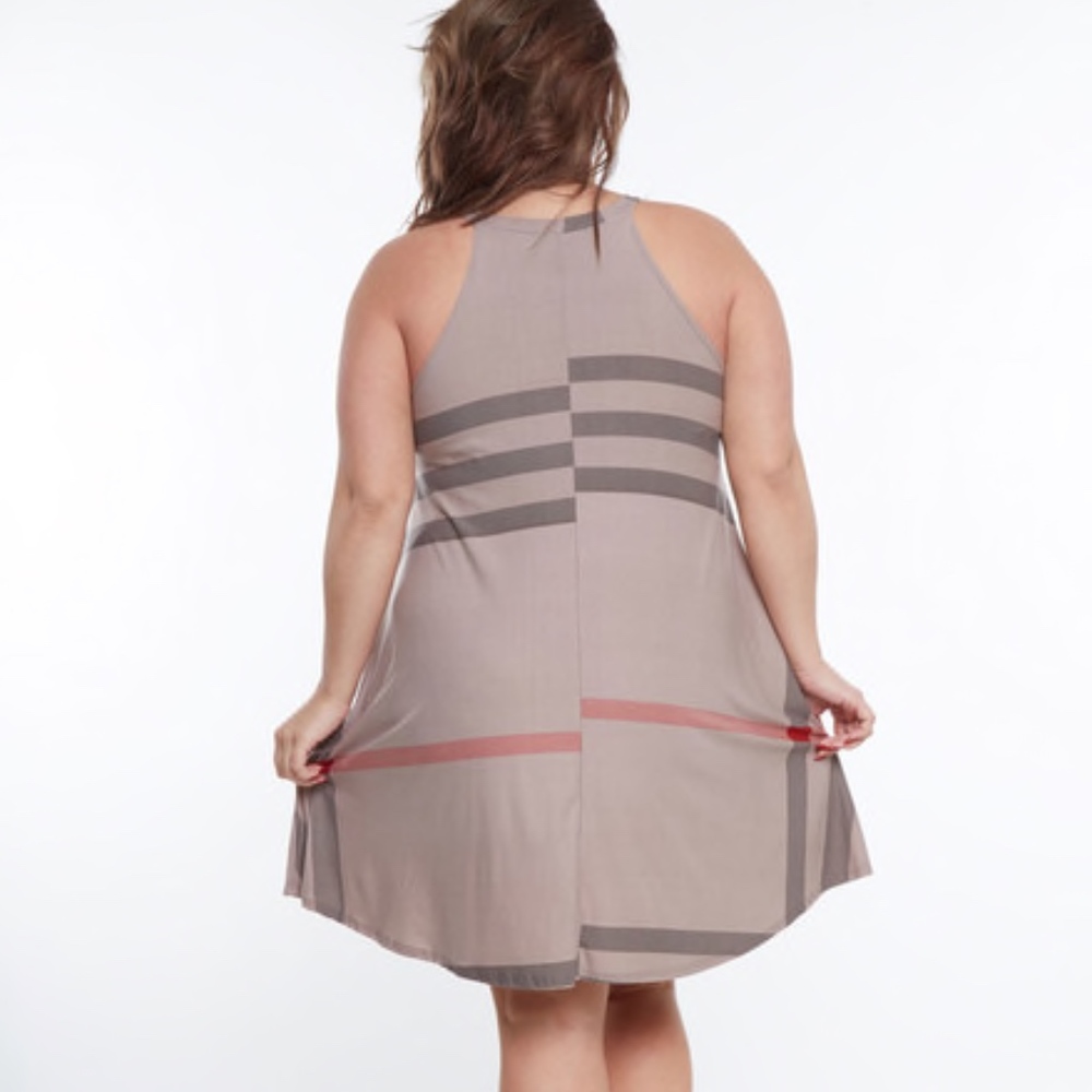 Plaid Tank Pocket Shift Dress (Plus) - Picture 3 of 4